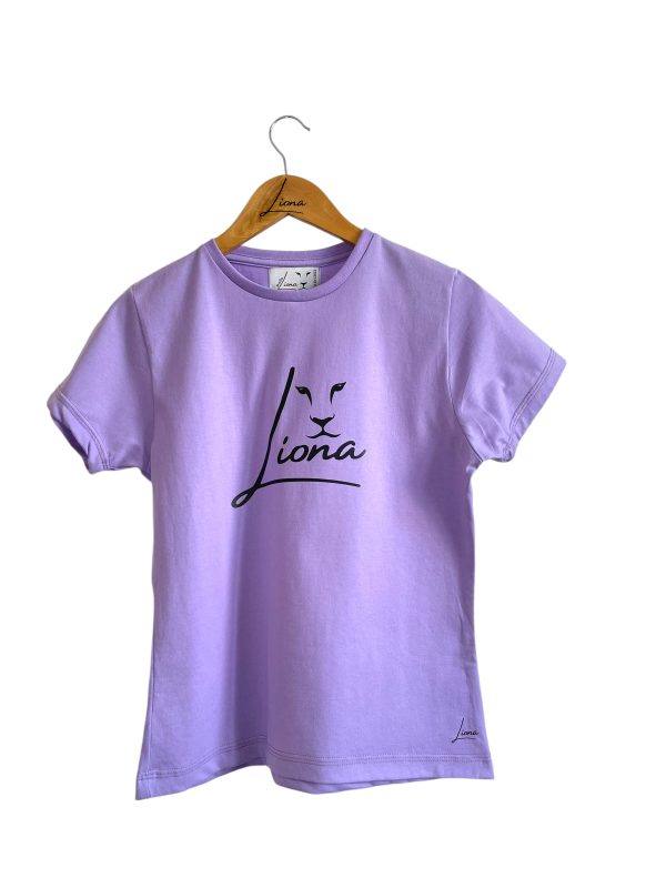 Polera clasica Liona con estampado